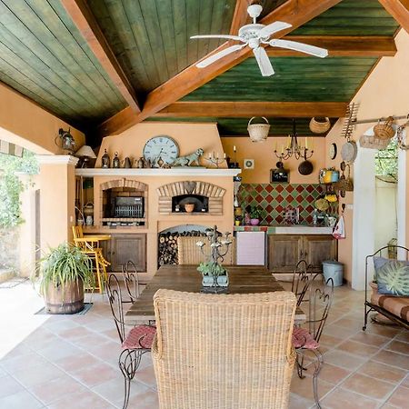 Agreable Chambre D'Hotes Avec Piscine Bed & Breakfast Le Beausset Exterior photo