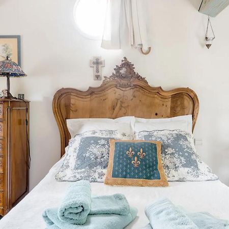 Agreable Chambre D'Hotes Avec Piscine Bed & Breakfast Le Beausset Exterior photo