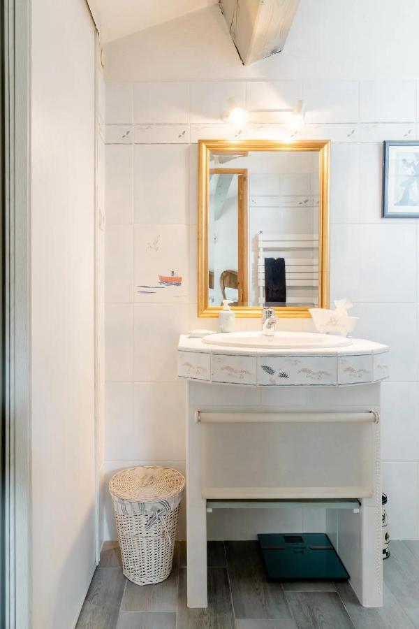 Agreable Chambre D'Hotes Avec Piscine Bed & Breakfast Le Beausset Exterior photo