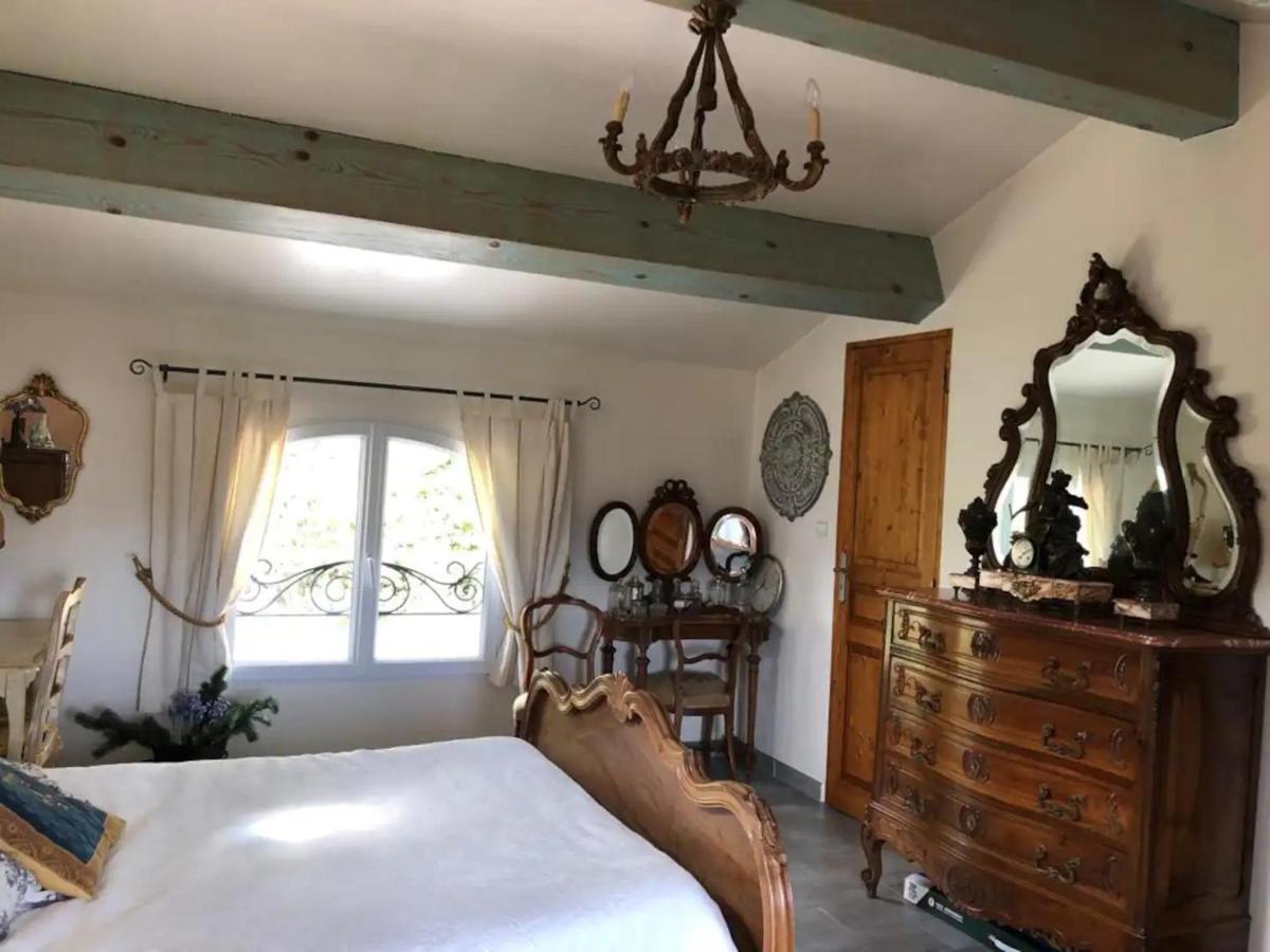 Agreable Chambre D'Hotes Avec Piscine Bed & Breakfast Le Beausset Exterior photo