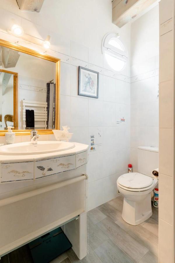 Agreable Chambre D'Hotes Avec Piscine Bed & Breakfast Le Beausset Exterior photo